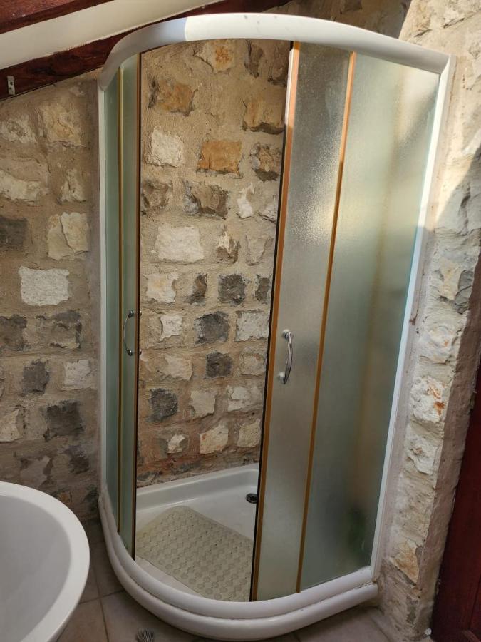 Villa Petrana Kotor Luaran gambar