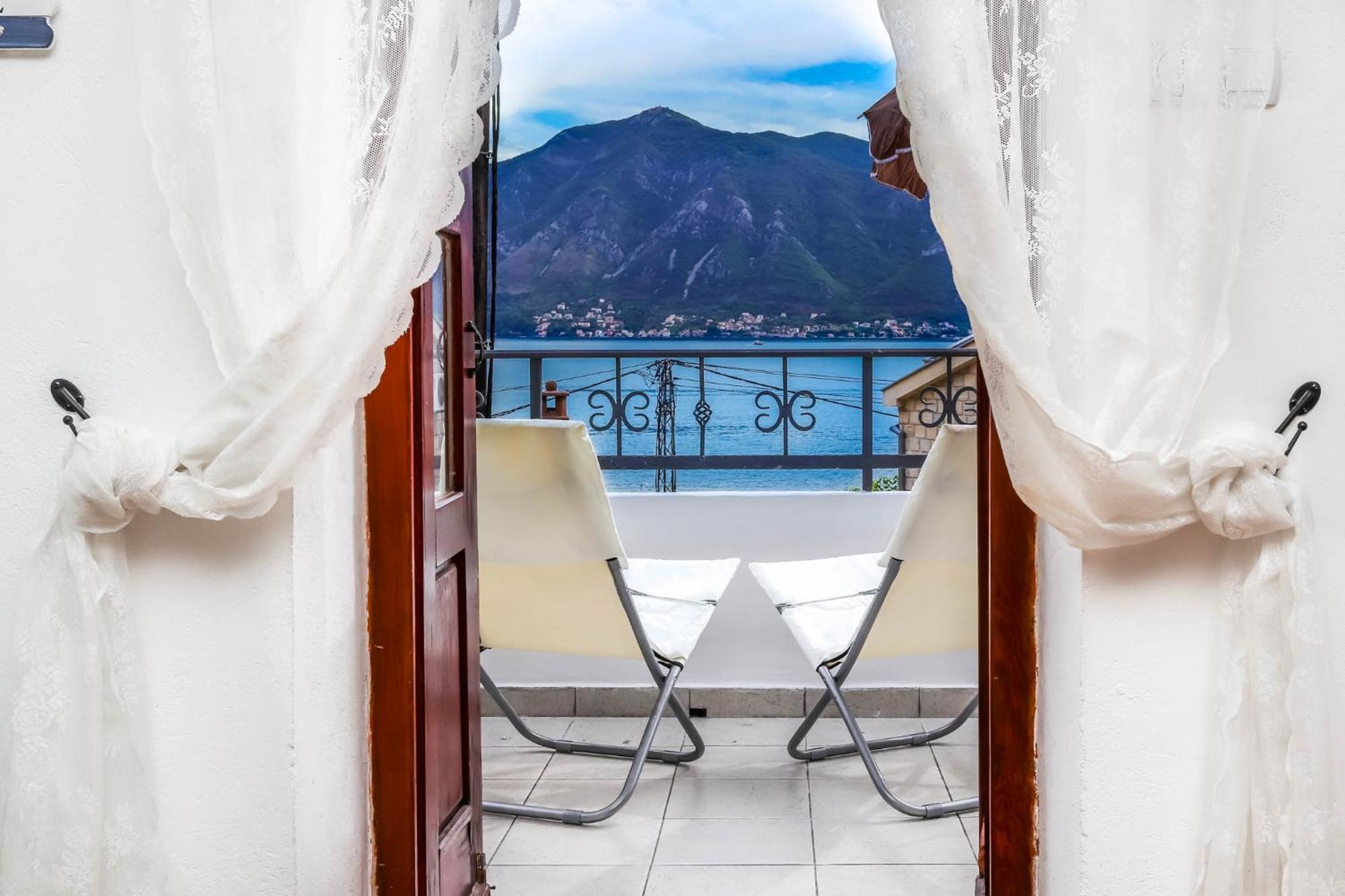 Villa Petrana Kotor Luaran gambar