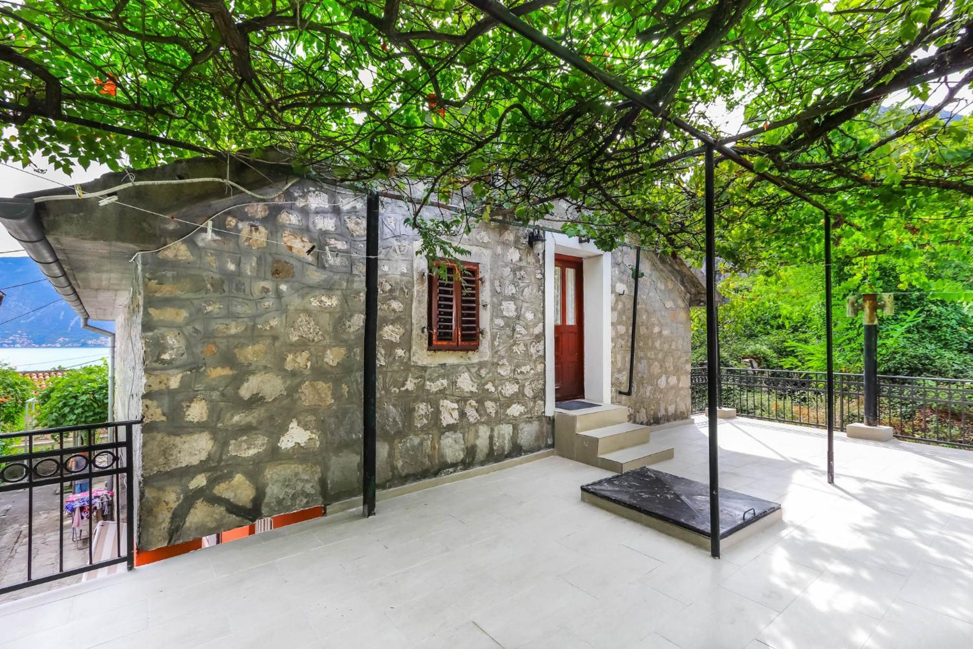 Villa Petrana Kotor Luaran gambar