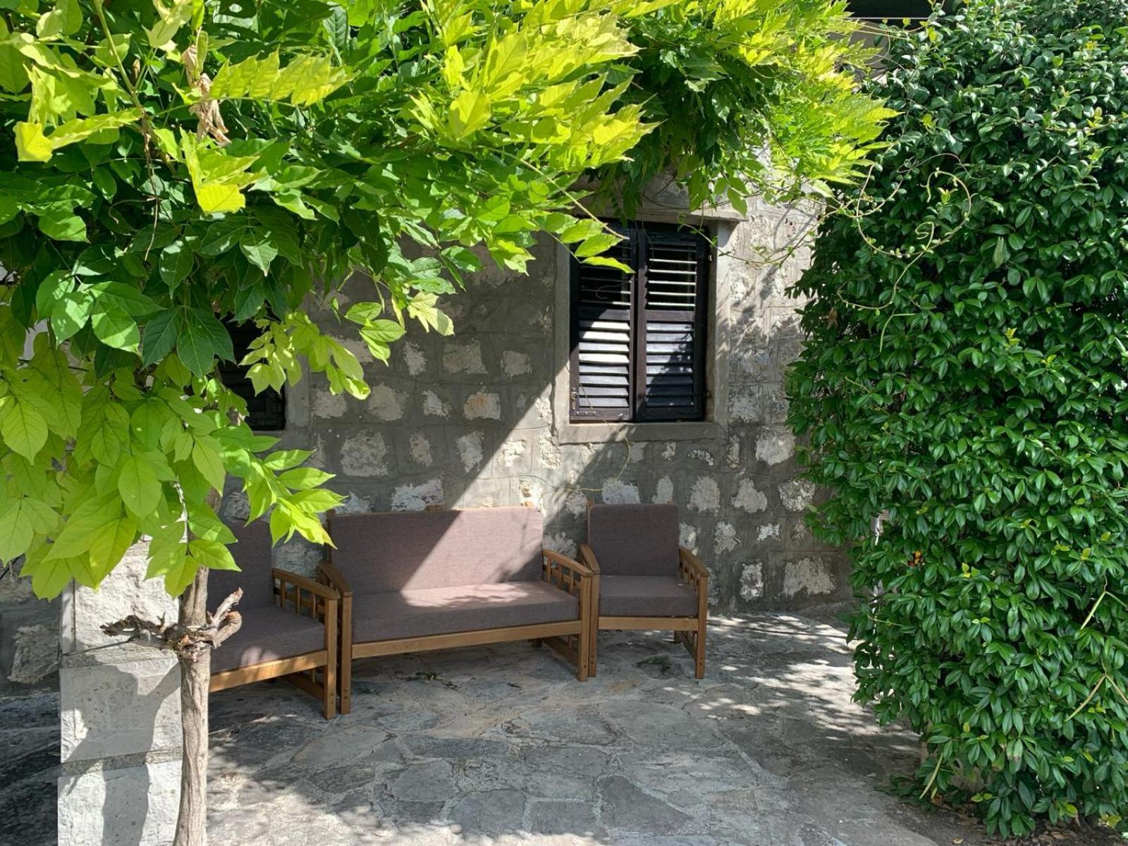 Villa Petrana Kotor Luaran gambar